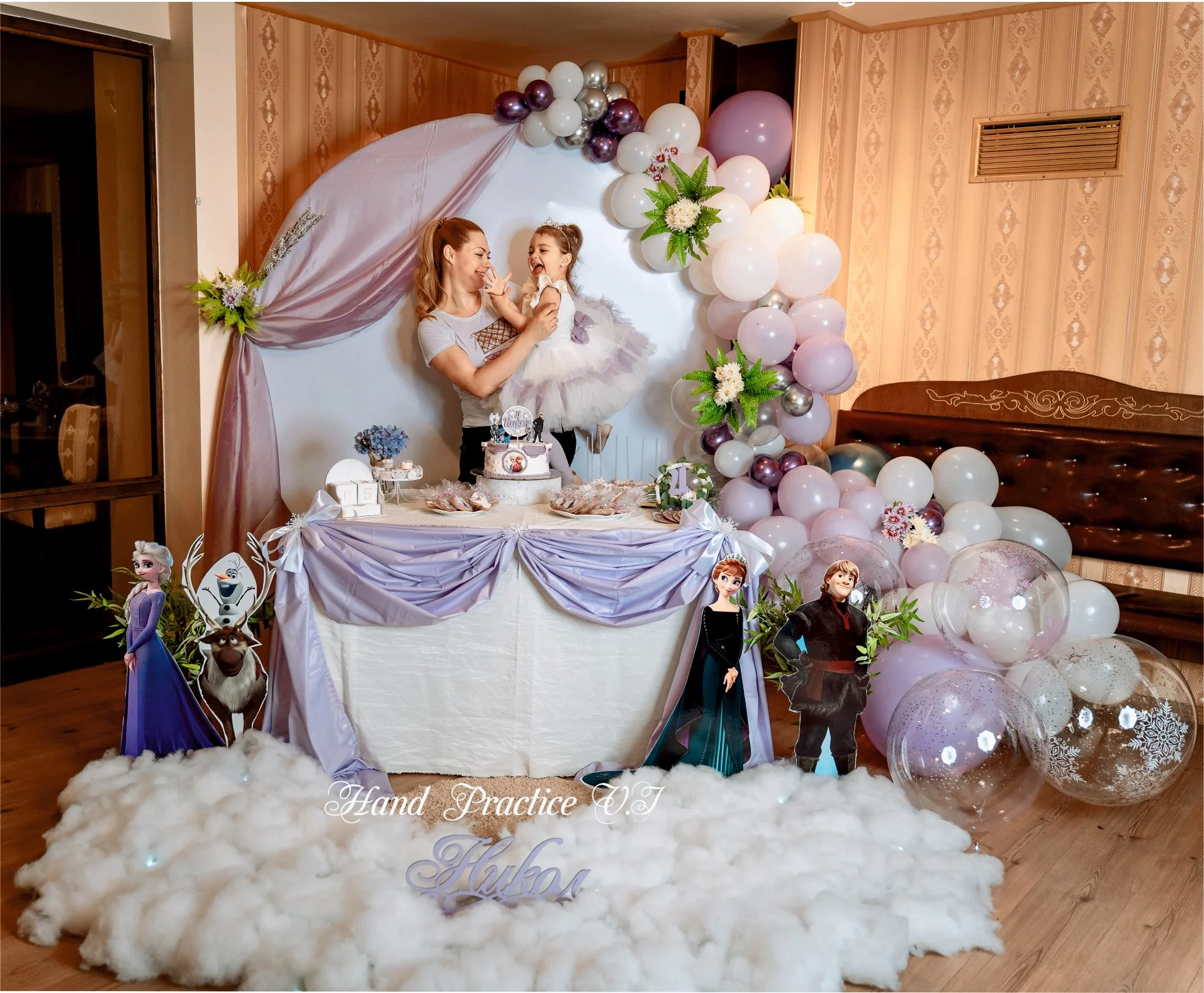 Frozen- Замръзналото кралство- Елза и Ана